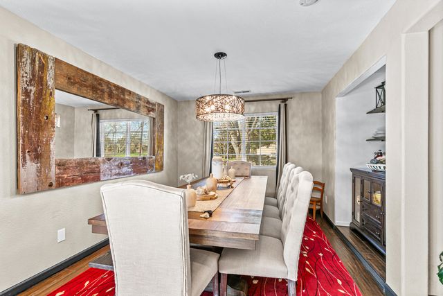 3985 Calhoun Road, Medford, OR 97501