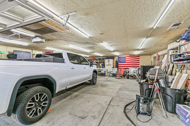 3985 Calhoun Road, Medford, OR 97501