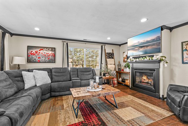 3985 Calhoun Road, Medford, OR 97501