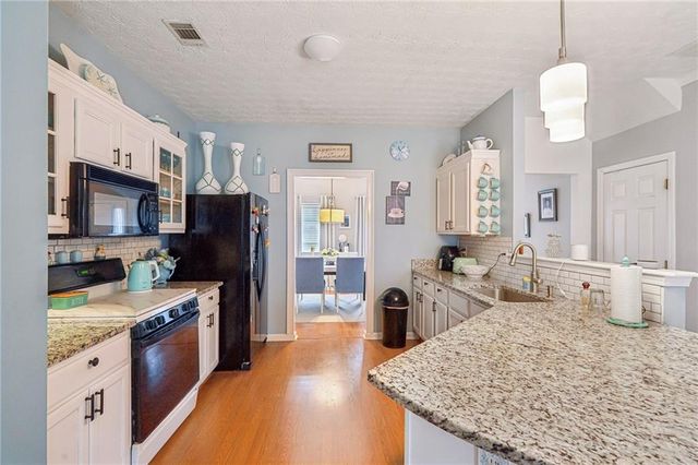 660 Kenridge Drive, Suwanee, GA 30024