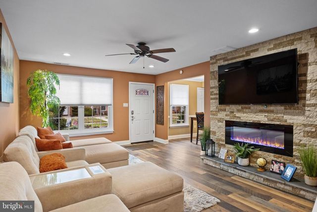 3029 HARBOUR DR, Palmyra, NJ 08065