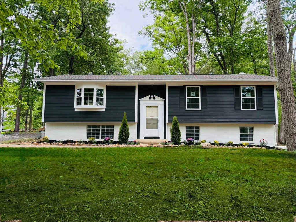 14605 ADEL DR, Manassas, VA 20112