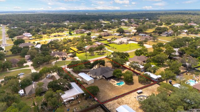 133 Copper Ridge, La Vernia, TX 78121
