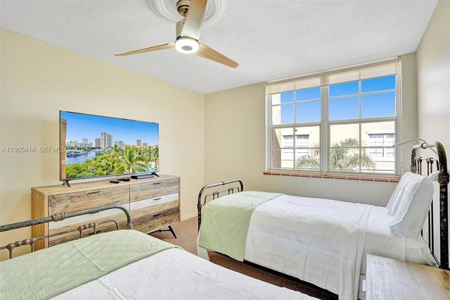 19877 E Country Club Drive 3607, Aventura, FL 33180