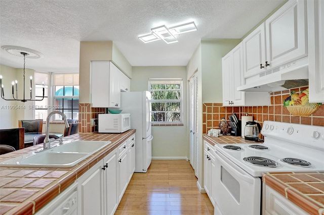 19877 E Country Club Drive 3607, Aventura, FL 33180
