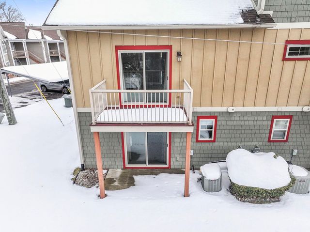 13802 S West Bayshore Drive, Traverse City, MI 49684