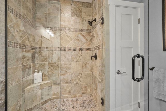 13802 S West Bayshore Drive, Traverse City, MI 49684