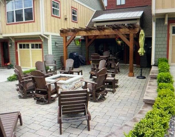 13802 S West Bayshore Drive, Traverse City, MI 49684