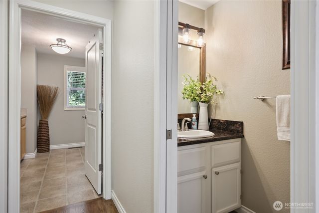 1910 Lenox Court NW, Olympia, WA 98502