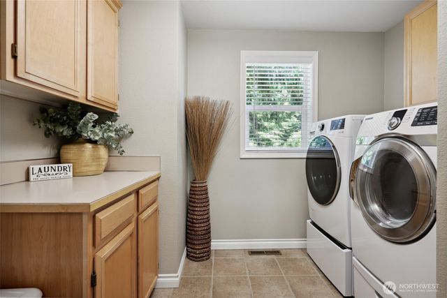 1910 Lenox Court NW, Olympia, WA 98502
