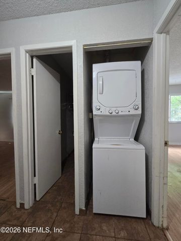 614 OAKS HOLLOW Court C3-2, Jacksonville, FL 32211