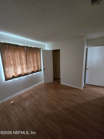 614 OAKS HOLLOW Court C3-2, Jacksonville, FL 32211