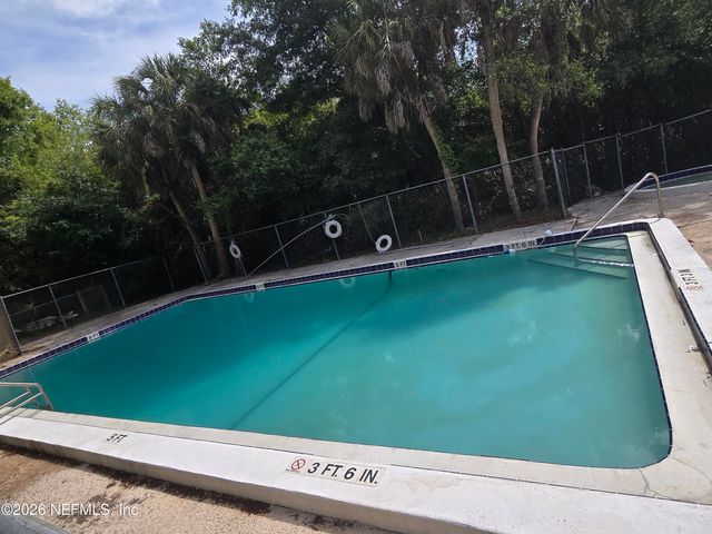 614 OAKS HOLLOW Court C3-2, Jacksonville, FL 32211