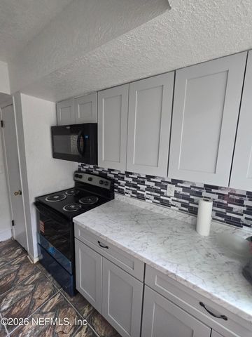 614 OAKS HOLLOW Court C3-2, Jacksonville, FL 32211