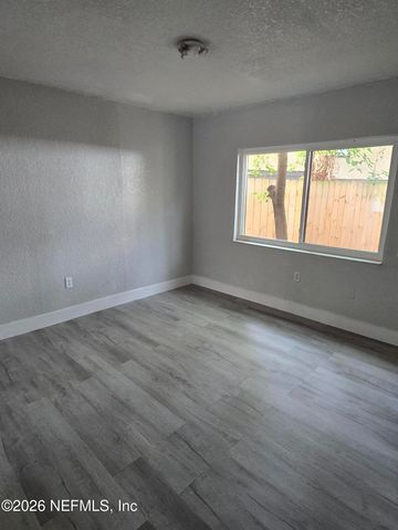 614 OAKS HOLLOW Court C3-2, Jacksonville, FL 32211