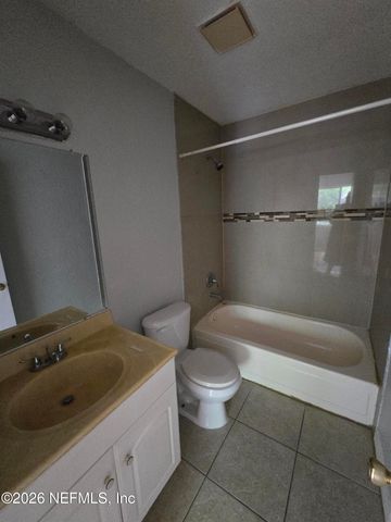 614 OAKS HOLLOW Court C3-2, Jacksonville, FL 32211