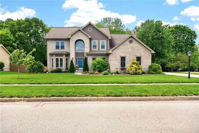 907 Autumn Leaf Drive, Beavercreek, OH 45430