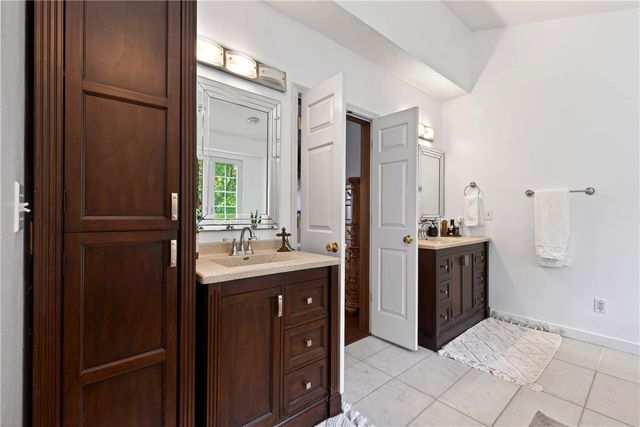 907 Autumn Leaf Drive, Beavercreek, OH 45430