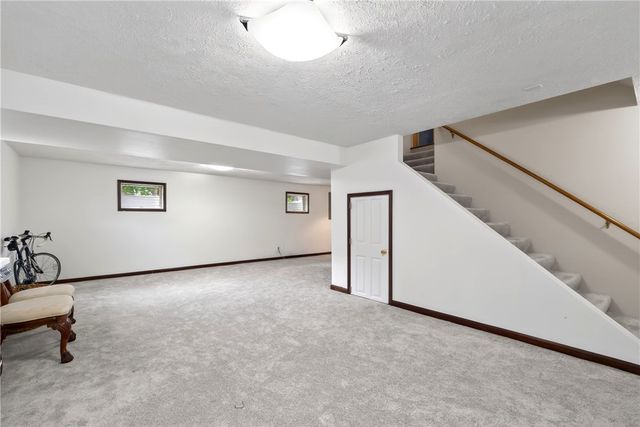 907 Autumn Leaf Drive, Beavercreek, OH 45430