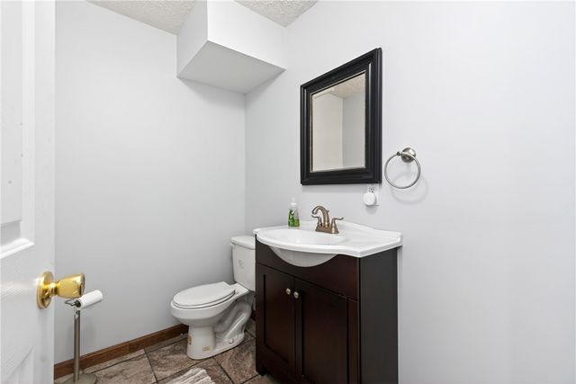 907 Autumn Leaf Drive, Beavercreek, OH 45430