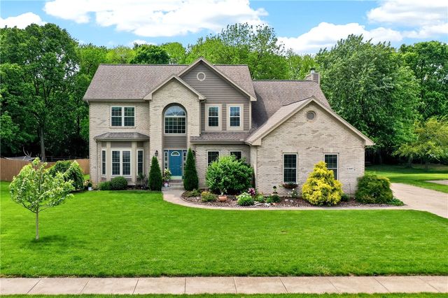 907 Autumn Leaf Drive, Beavercreek, OH 45430