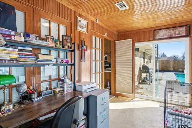 345 Washington, Van, TX 75790