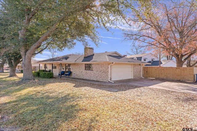 345 Washington, Van, TX 75790