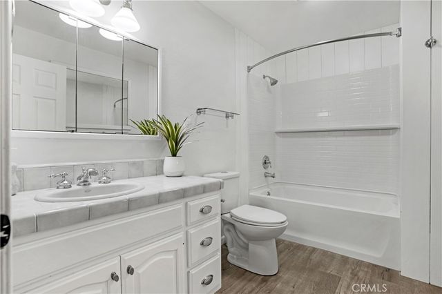 24020 Continental Drive, Canyon Lake, CA 92587