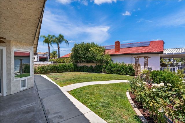 24020 Continental Drive, Canyon Lake, CA 92587