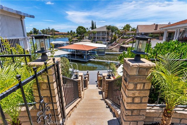 24020 Continental Drive, Canyon Lake, CA 92587