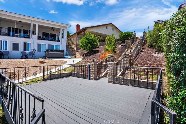 24020 Continental Drive, Canyon Lake, CA 92587