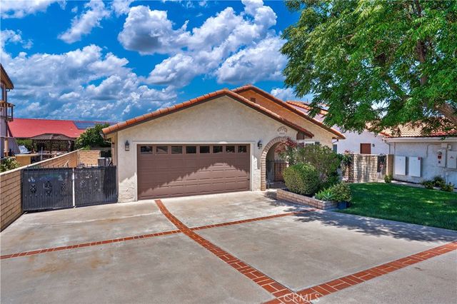 24020 Continental Drive, Canyon Lake, CA 92587