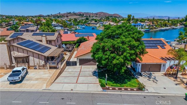 24020 Continental Drive, Canyon Lake, CA 92587