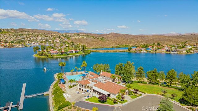 24020 Continental Drive, Canyon Lake, CA 92587