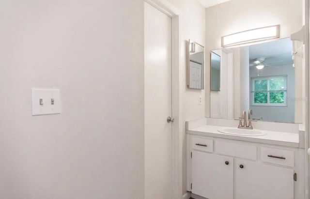 39132 COUNTY ROAD 54 2180, Zephyrhills, FL 33542