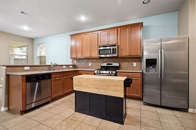 312 Perkins Drive, Argyle, TX 76226