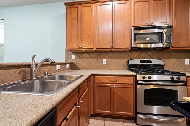 312 Perkins Drive, Argyle, TX 76226