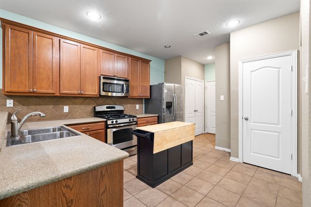 312 Perkins Drive, Argyle, TX 76226