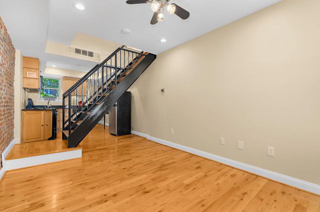 1005 S BAYLIS ST, Baltimore, MD 21224