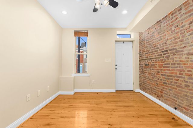 1005 S BAYLIS ST, Baltimore, MD 21224