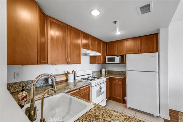 580 W Main 318, Alhambra, CA 91801