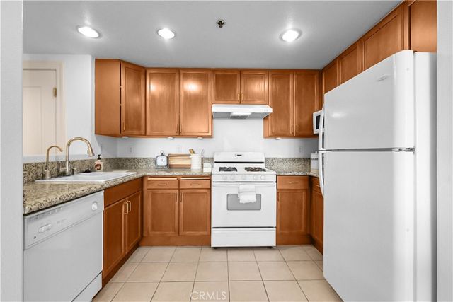 580 W Main 318, Alhambra, CA 91801