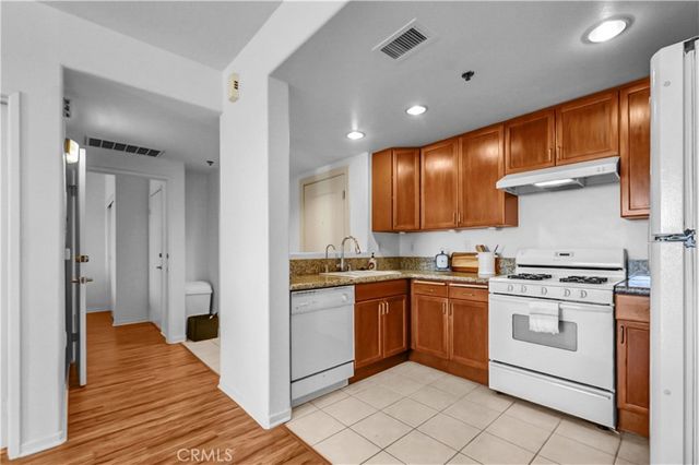 580 W Main 318, Alhambra, CA 91801