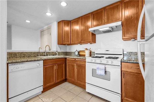 580 W Main 318, Alhambra, CA 91801