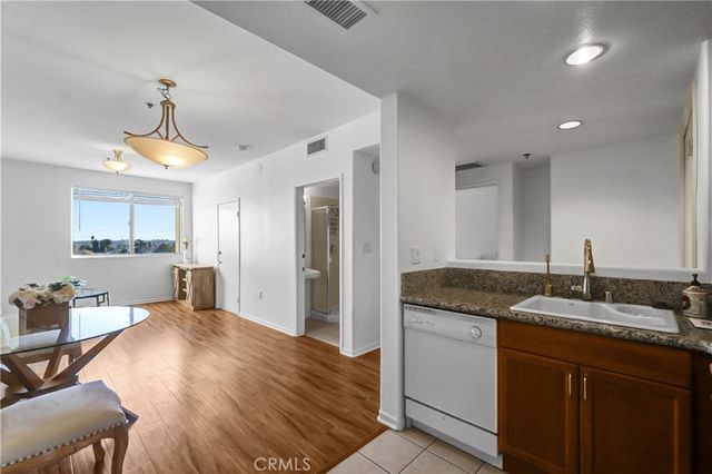 580 W Main 318, Alhambra, CA 91801
