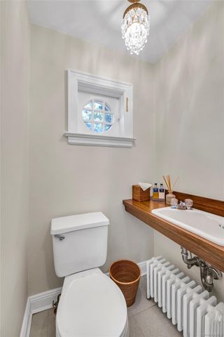 96 Quaker Ridge Road, Manhasset, NY 11030