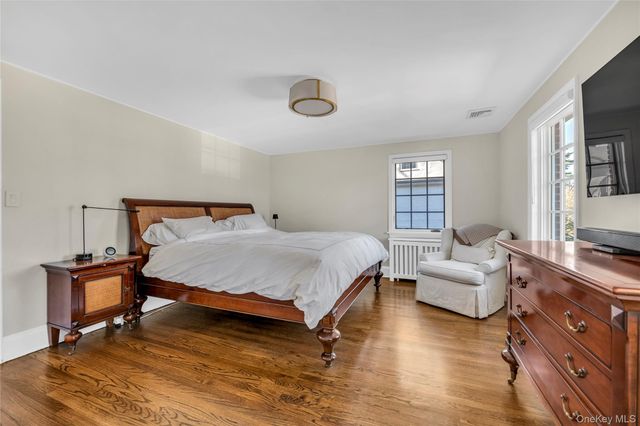 96 Quaker Ridge Road, Manhasset, NY 11030