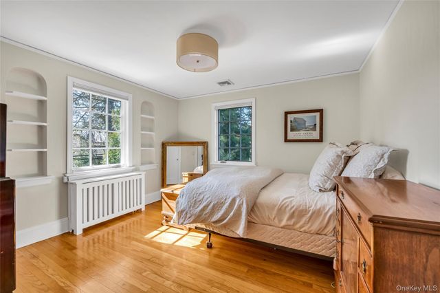 96 Quaker Ridge Road, Manhasset, NY 11030