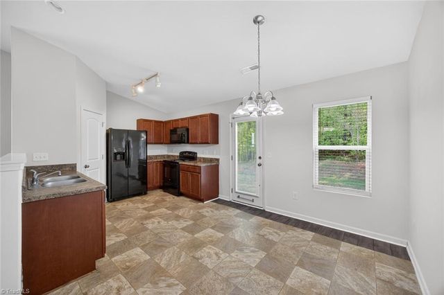 1257 Stonefield Crossing Court, Winston-salem, NC 27107