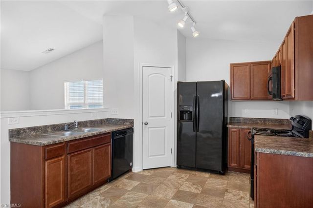 1257 Stonefield Crossing Court, Winston-salem, NC 27107